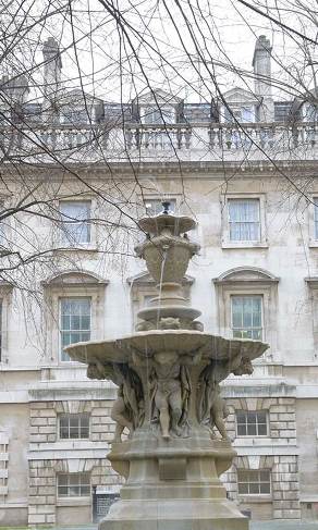 The fountain outside St Bartholomew's Hospital